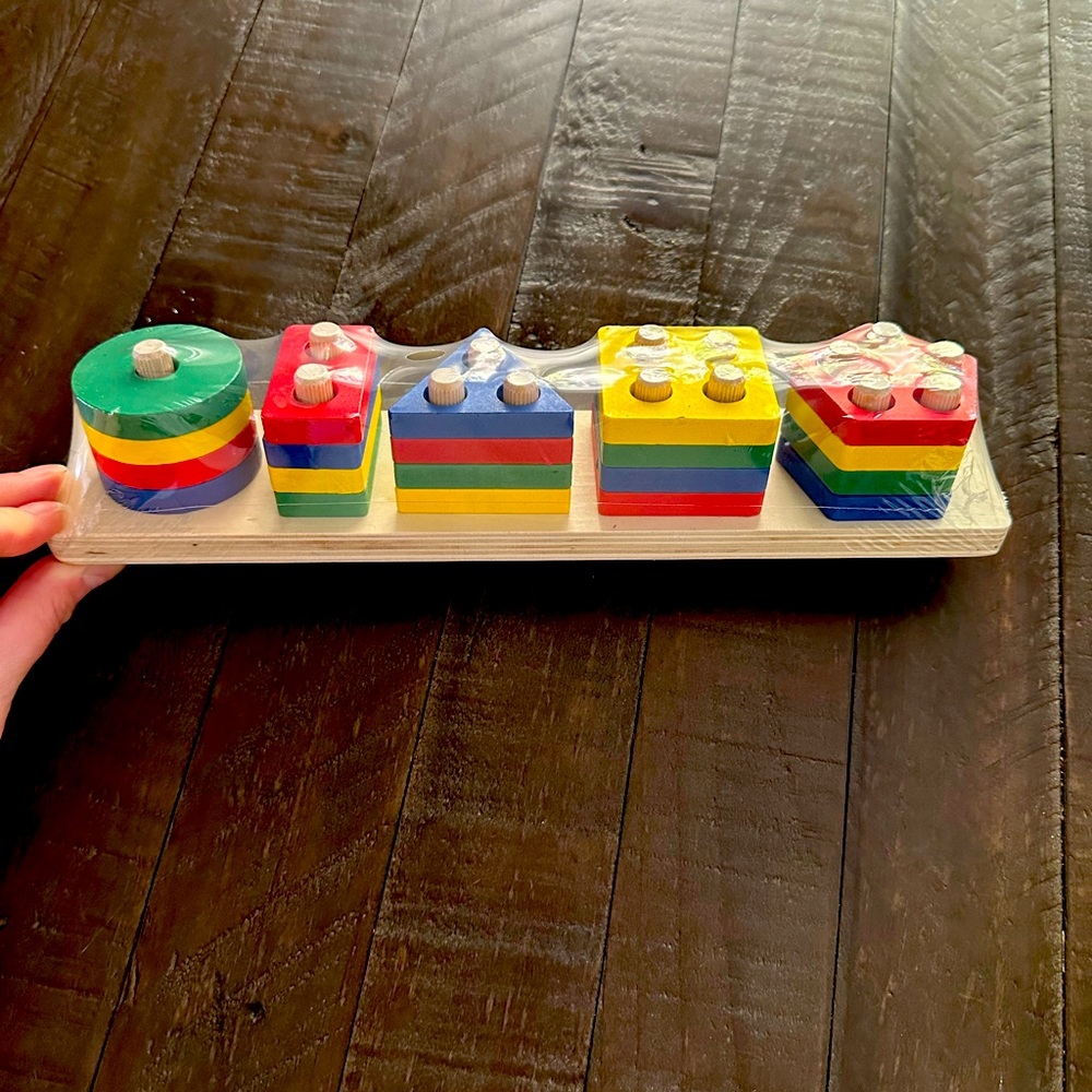 🆕 NWT Wooden stack puzzle